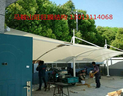 热烈庆祝公司签约央企信达房产有限公司，芜湖荷塘月色小区电动车棚顺利交付使用