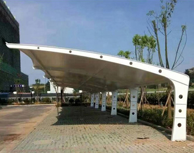 祝贺博望开发区星河公司七字型汽车棚竣工