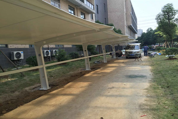 热烈祝贺六安金寨小学自行车棚顺利竣工