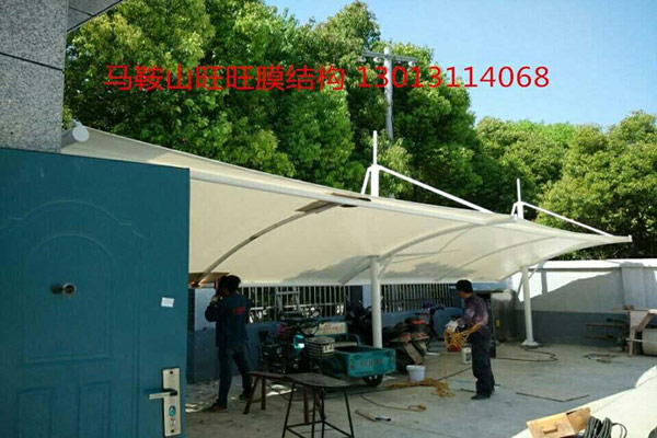 热烈庆祝公司签约央企信达房产有限公司，芜湖荷塘月色小区电动车棚顺利交付使用